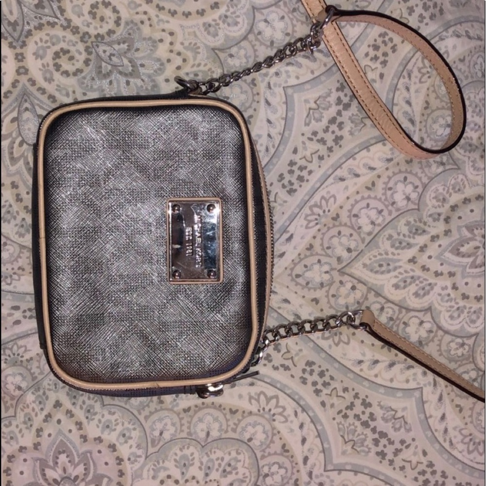 MK PURSE !